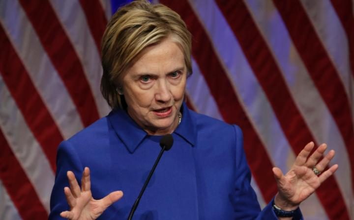hillaryclinton:iwantedtocurlupafterdefeattodonaldtrump