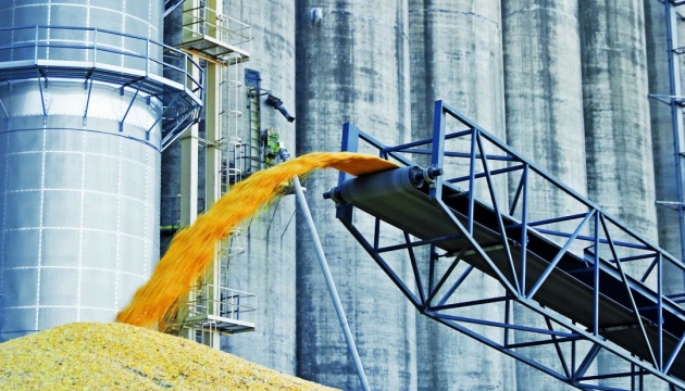 ukraineestablishestworoutesthroughpolandandromaniatoexportgrain