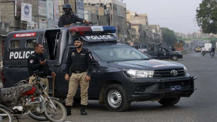 Two policemen killed in gun attack in Pakistan