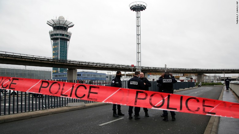parisorlyairport:mankilledwasinvolvedinanothershooting