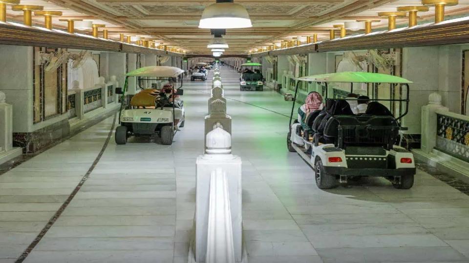 Saudi Arabia launches golf carts for Sa’i at Makkah’s Grand Mosque