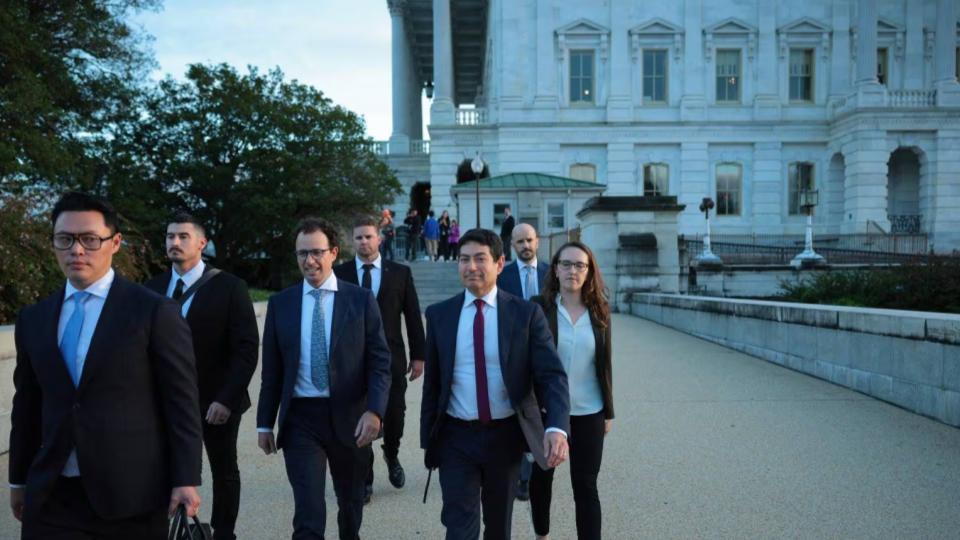 AI Bosses Head to White House as Safety Pressure Builds