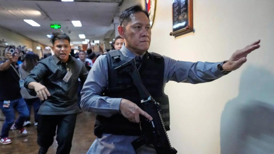 gunshotsfiredinstandoffatphilippinesenateovericcsuspect