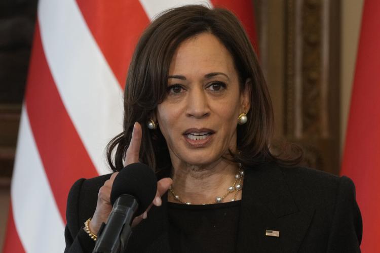 usvicepresidentkamalaharrismeetsromanianpresidentoverukrainerefugeecrisis
