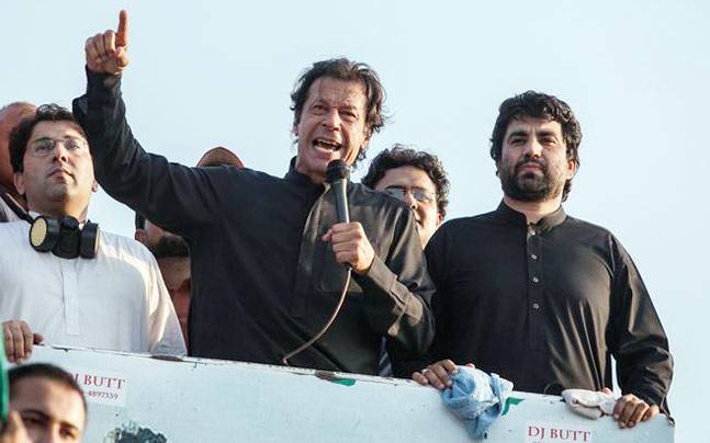 eagerlywaitingtoseenawazsharifbehindbars:imrankhan