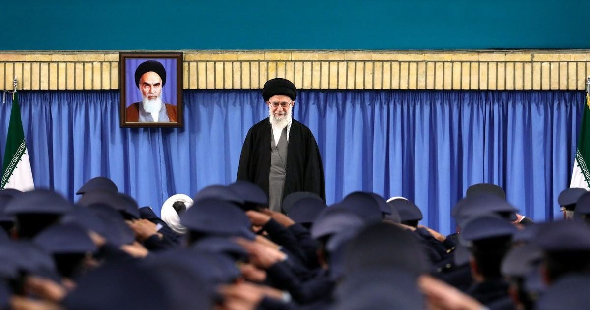 iran:ayatollahkhameneidismissesuswarningonmissiletestssaystrumprealfaceofcorruption