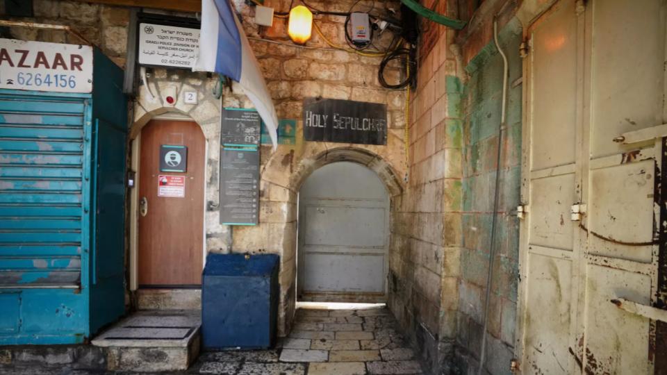 Israel Police Blocks Catholic Palm Sunday Mass in Jerusalem Church