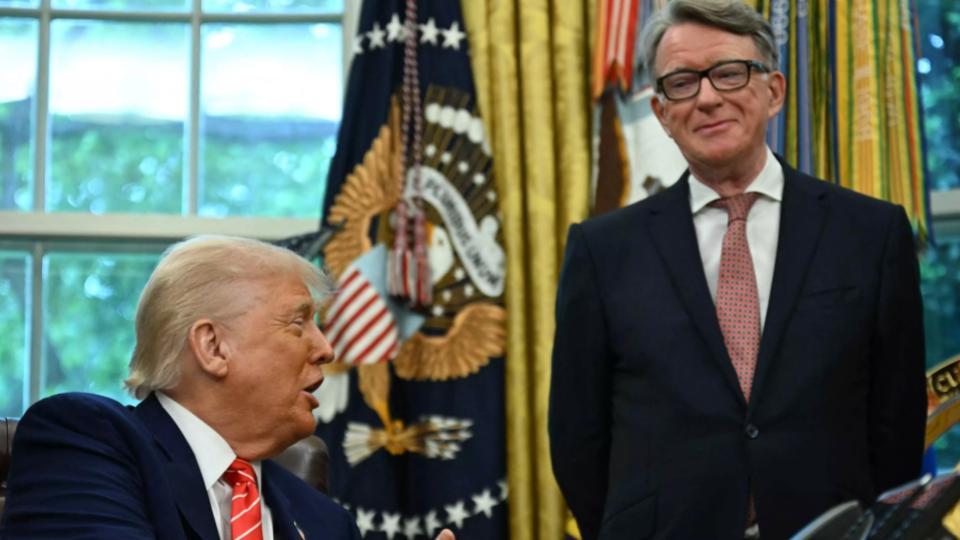 UK Ex-Ambassador Quits Labour Party 