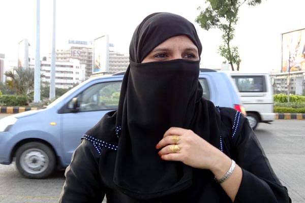 burqabaninschoolscourtsbordercheckpointsuk