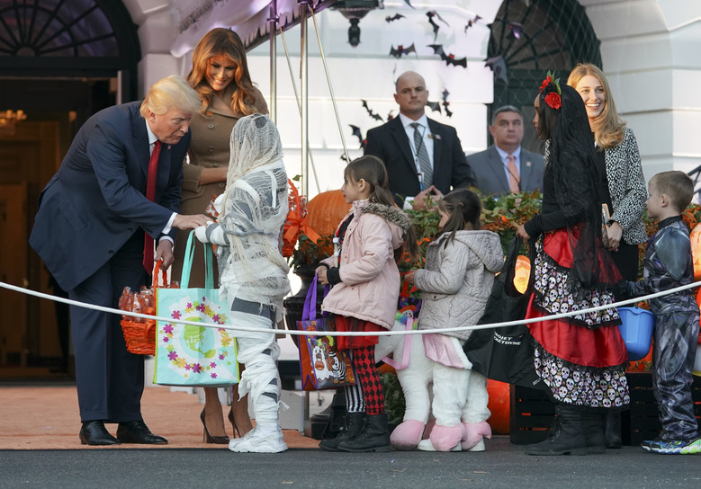 donaldtrumpmelaniatrumpwelcomeghostsonhalloweeneve