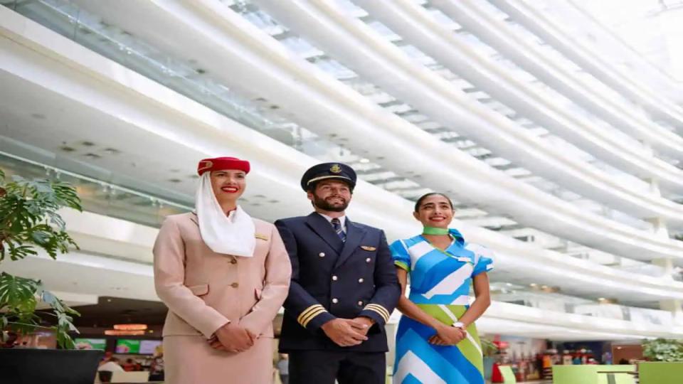 Emirates grants 20-week bonus to employees after record Rs 42,524 cr profit