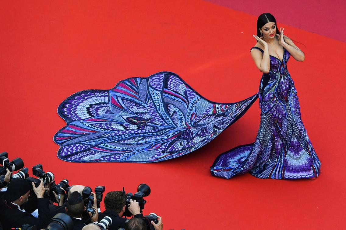Aishwarya Rai Bachchan's Michael Cinco gown steals Cannes limelight.