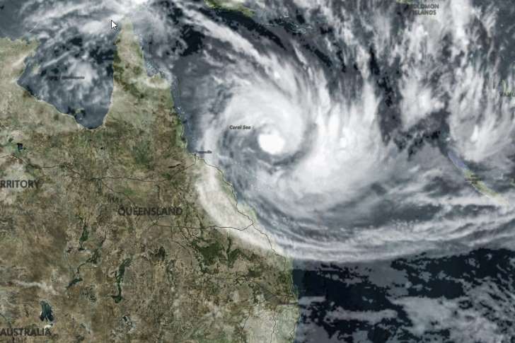 cyclonedebbieforcescoastalevacuationsinnorthqueenslandcommunitiesaheadoftidalsurge