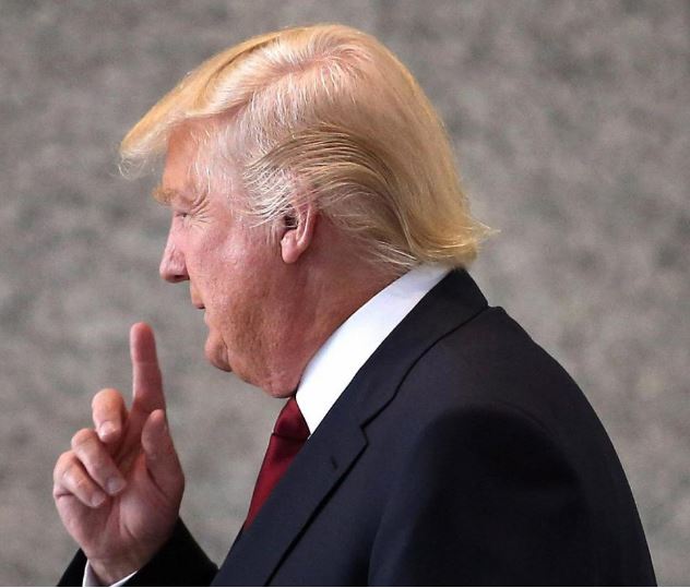 donaldtrumptakesdrugtopromotehairgrowthsayspresidentspersonaldoctor