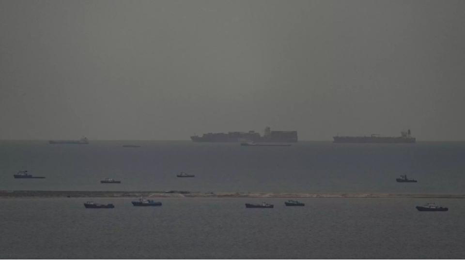 uaejoinsbahraininurgingunscactionstraitofhormuz