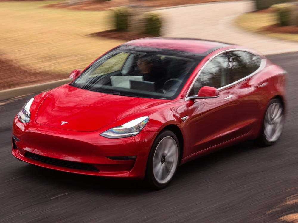 teslaisfixingitsnotoriousqualityissuesaccordingtonearly5000model3owners