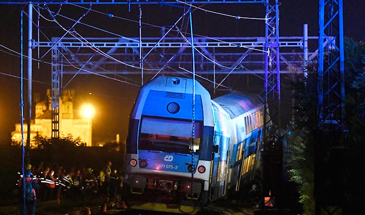 onekilleddozensinjuredinczechrepublictraincollision