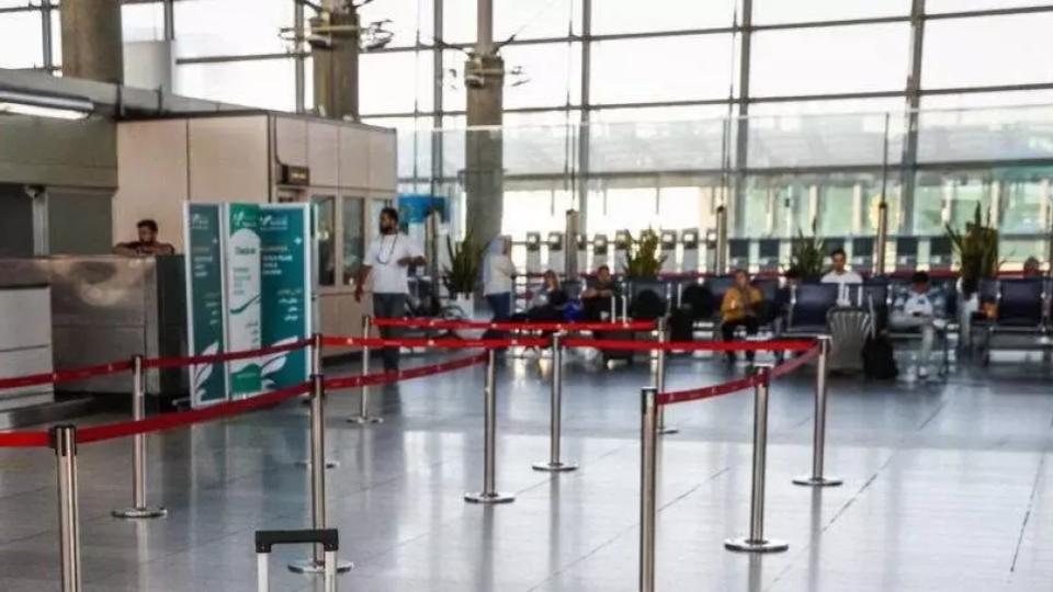 Tehran Airport Reopens After Flight Suspensions