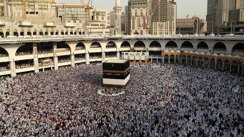 photosvideosbanattwoholyplacesinsaudiarabia