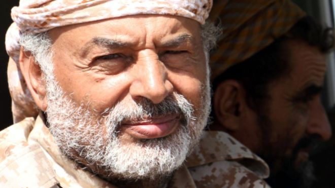 yemencrisis:armychiefkilledinmissilestrikeoncamp