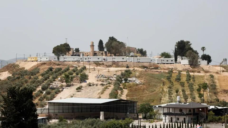 Eight Muslim nations hail UK move to ban products from Israeli settlements
