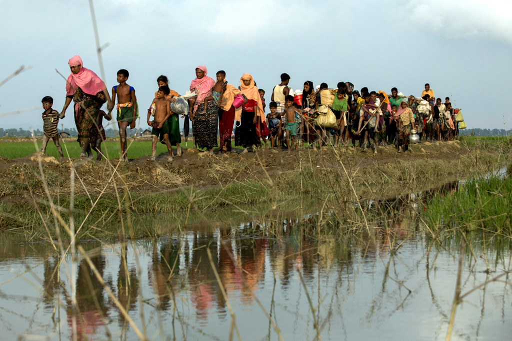 bangladeshplanstomoverohingyarefugeestobarrenisland