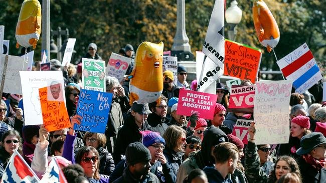 thousandsprotesttrumpsantiwomenagendainchicago