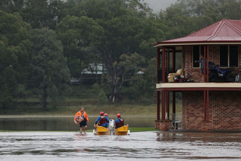 australianauthoritiesissuedfreshfloodevacuationordersforeastcoast