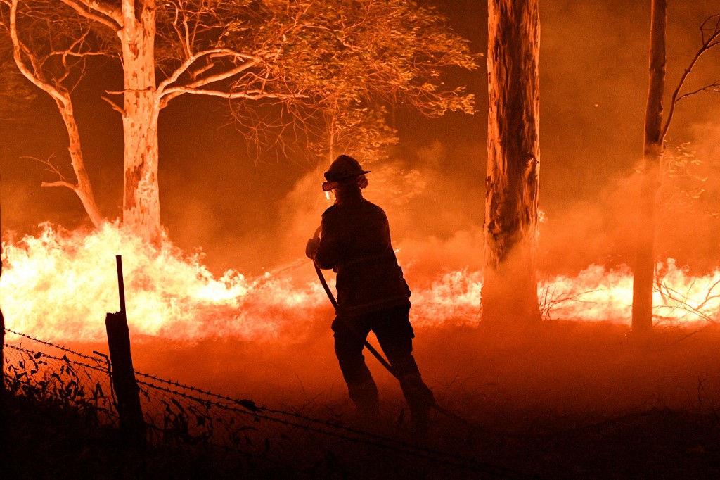 Fresh evacuation orders in Australia’s Victoria as bushfire threatens rural towns