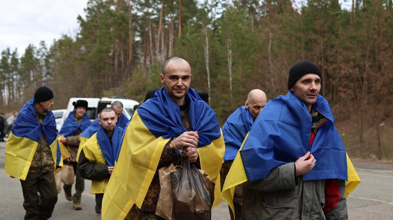 russiaukraineswap175prisonersinmajorexchange