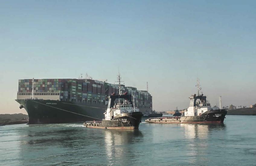 trafficresumesinsuezcanal