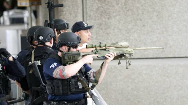 fivedeadasairportgunmansentpanickedpassengersfleeingfortheirlives