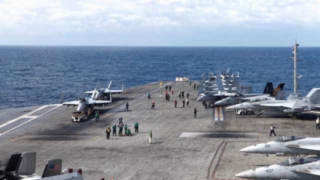 usnavyaircraftcrashesintophilippinesea