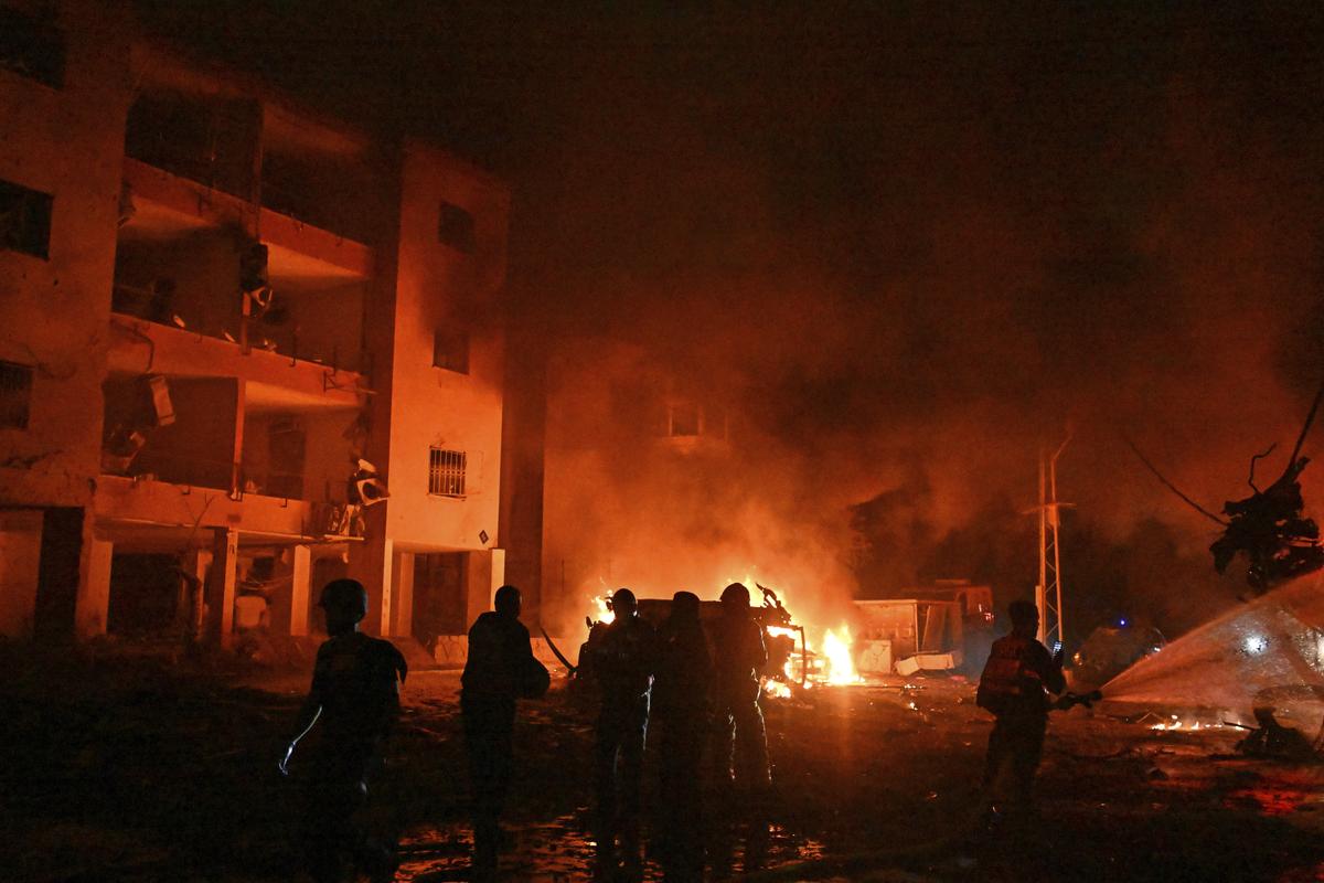 Iran, Israel Exchange Fresh Strikes as Global Leaders Push for Ceasefire