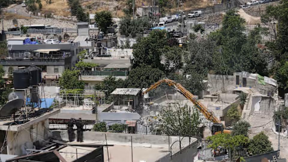 Israel tightens its grip on east Jerusalem with evictions, demolitions