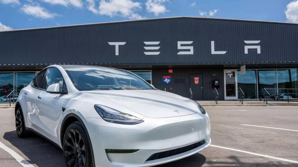 Over 3M Tesla Cars Recalled In China Over Door Handle Safety