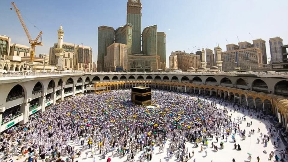 over122millionworshippersvisittwoholymosquesinramzan
