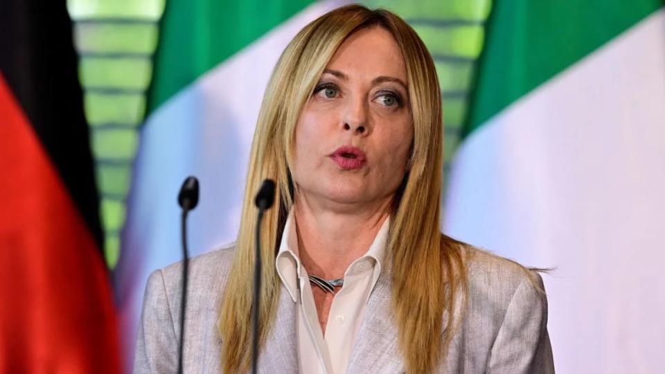 Italian PM Meloni Threatens to Suspend Schengen Agreement with Spain