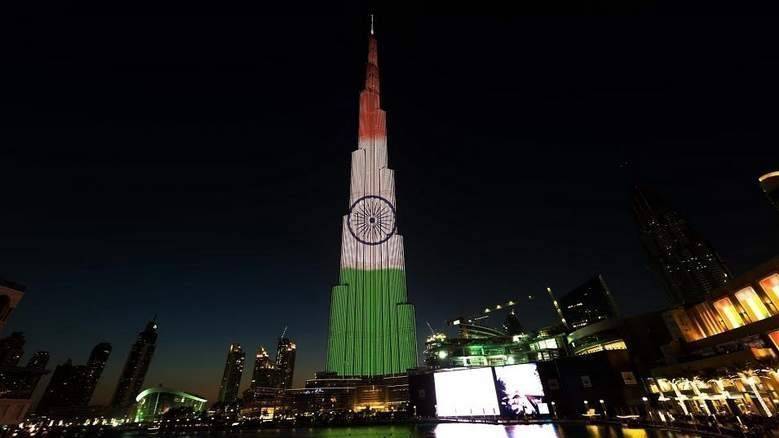 dubaisburjkhalifalightsupinindianflagcolours