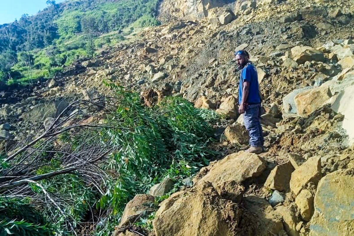 About 670 People Buried Alive Under Massive Landslide In Papua New Guinea