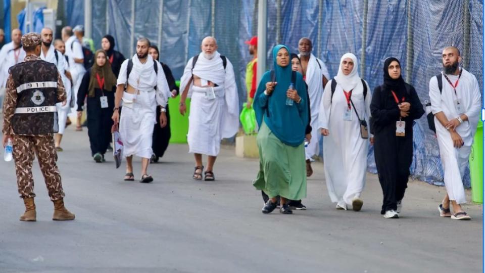 Pilgrims flock to Mina as Haj 2025 begins