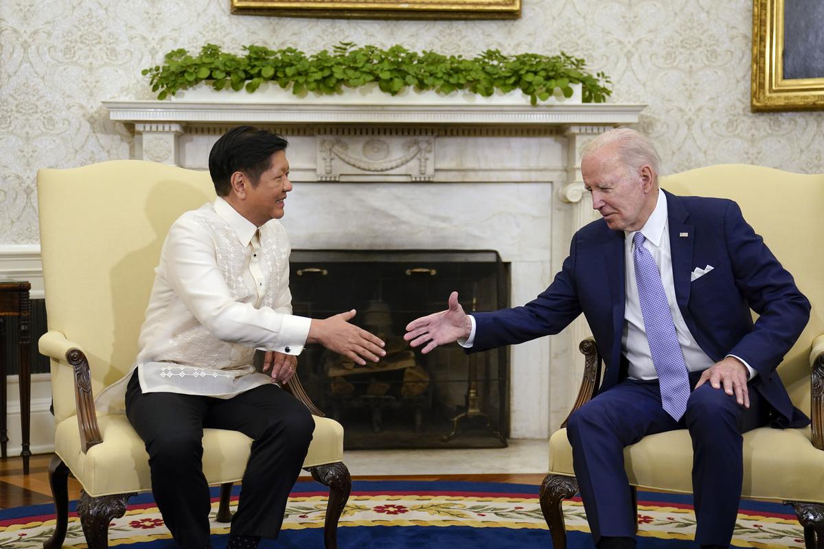 philippinepresidentferdinandmarcosjrmeetsustopleaders