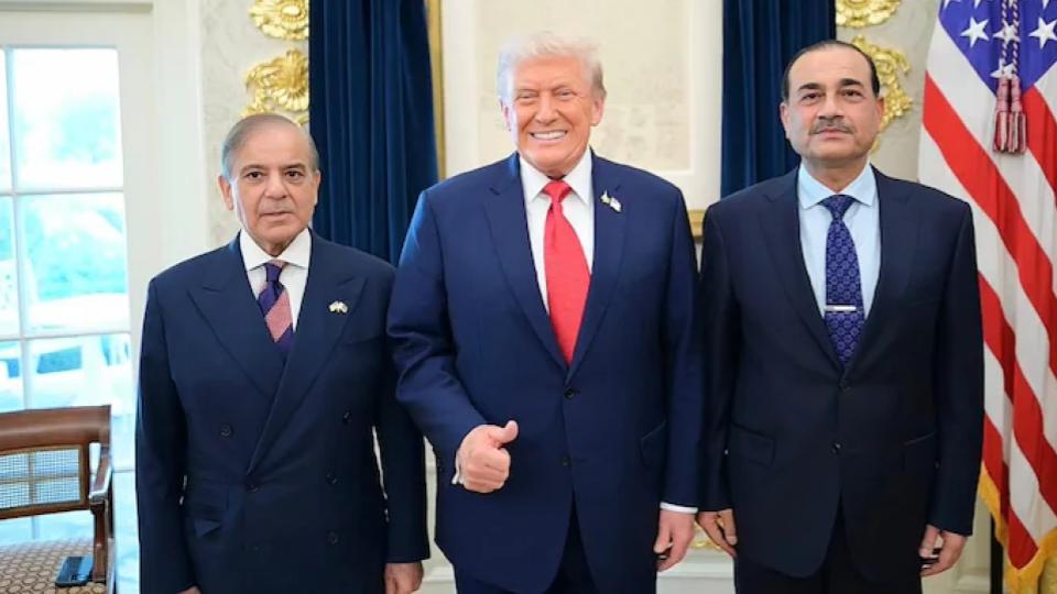 Donald Trump Praises Pak PM Shahbaz Sharif And General Asim Munir