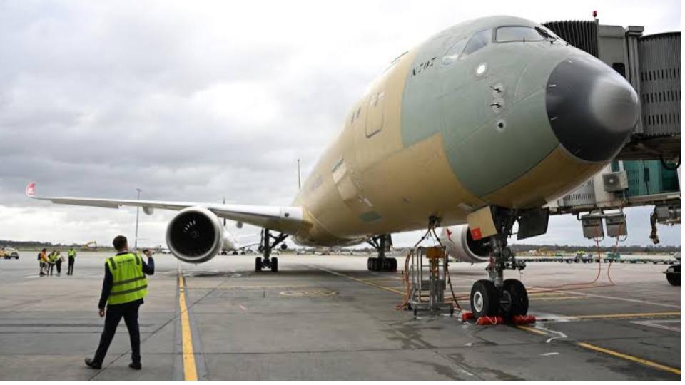 Airbus Flies 24 Hours Nonstop From Australia to France