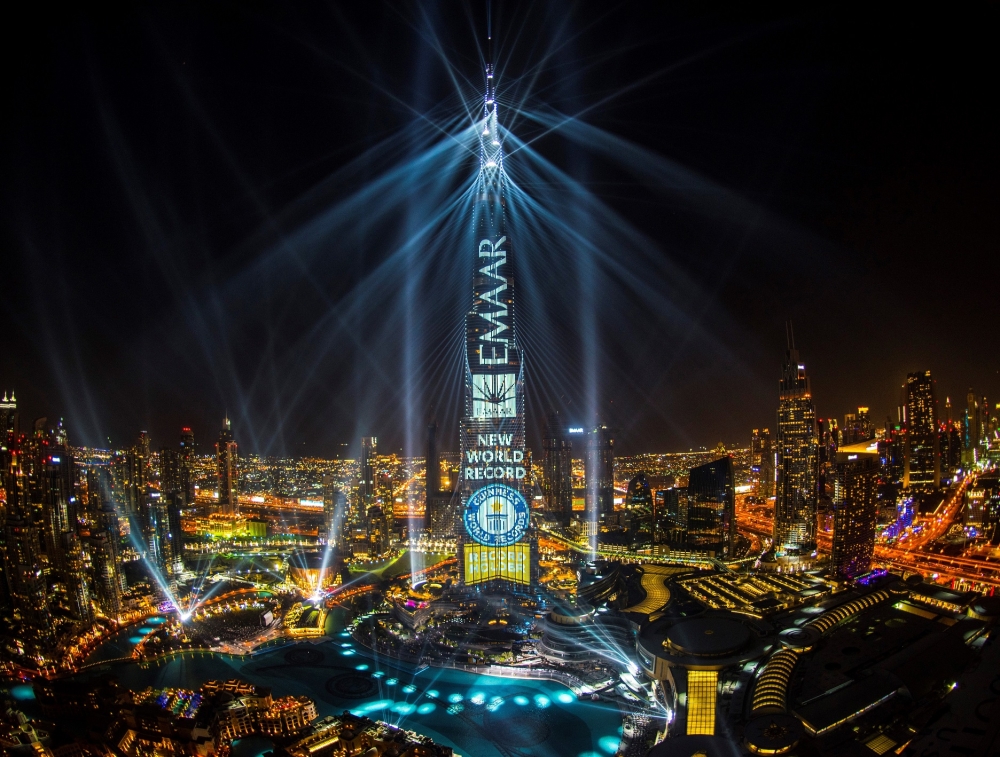 emaarbagsguinnessworldrecordtitleforlargestlightandsoundshowonasinglebuilding