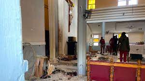 atleast50peoplekilledasgunmenattackcatholicchurchinnigeria