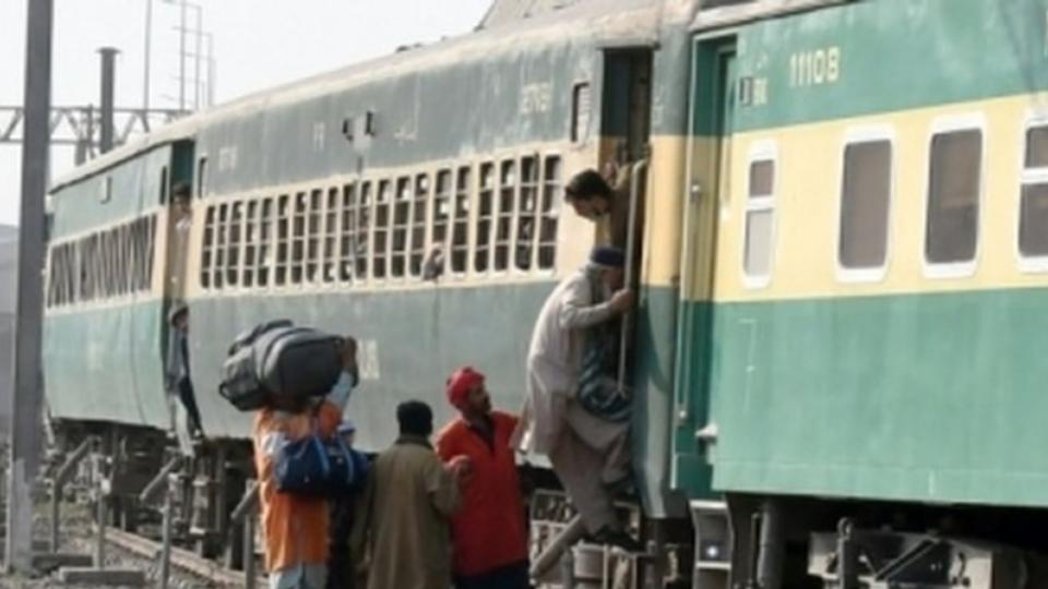 Railway track damaged after bomb explodes in Pakistan