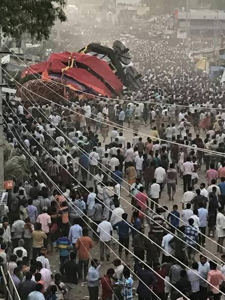 65fttemplecaroverturnsatannualfestival