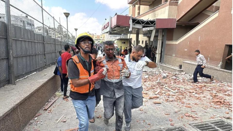 Israel airstrike on Gaza hospital kills 15, including journalists