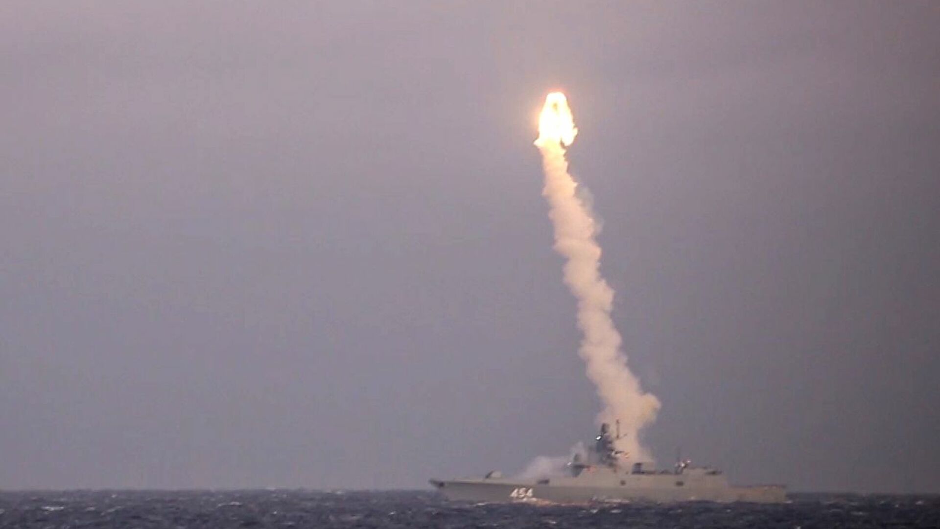russiasuccessfullytestfireszirkonhypersoniccruisemissilefromnuclearsubmarine